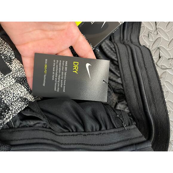 NWT Mens Nike Kyrie Dri-Fit Elite Basketball Shorts Gray Duke University Size XL - Picture 4 of 10